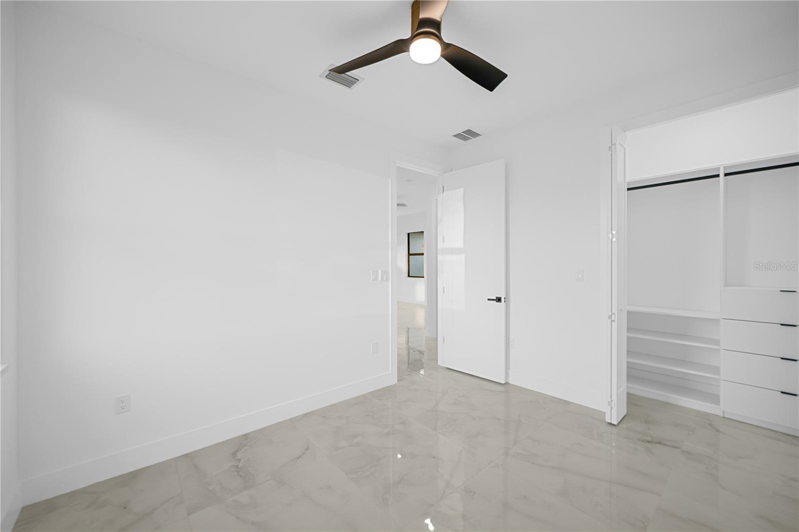 2424 NE 24TH AVE, CAPE CORAL, FL, 33909