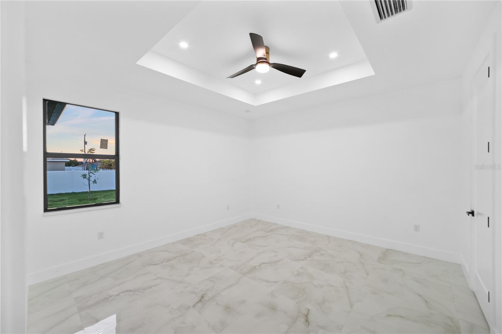 2424 NE 24TH AVE, CAPE CORAL, FL, 33909