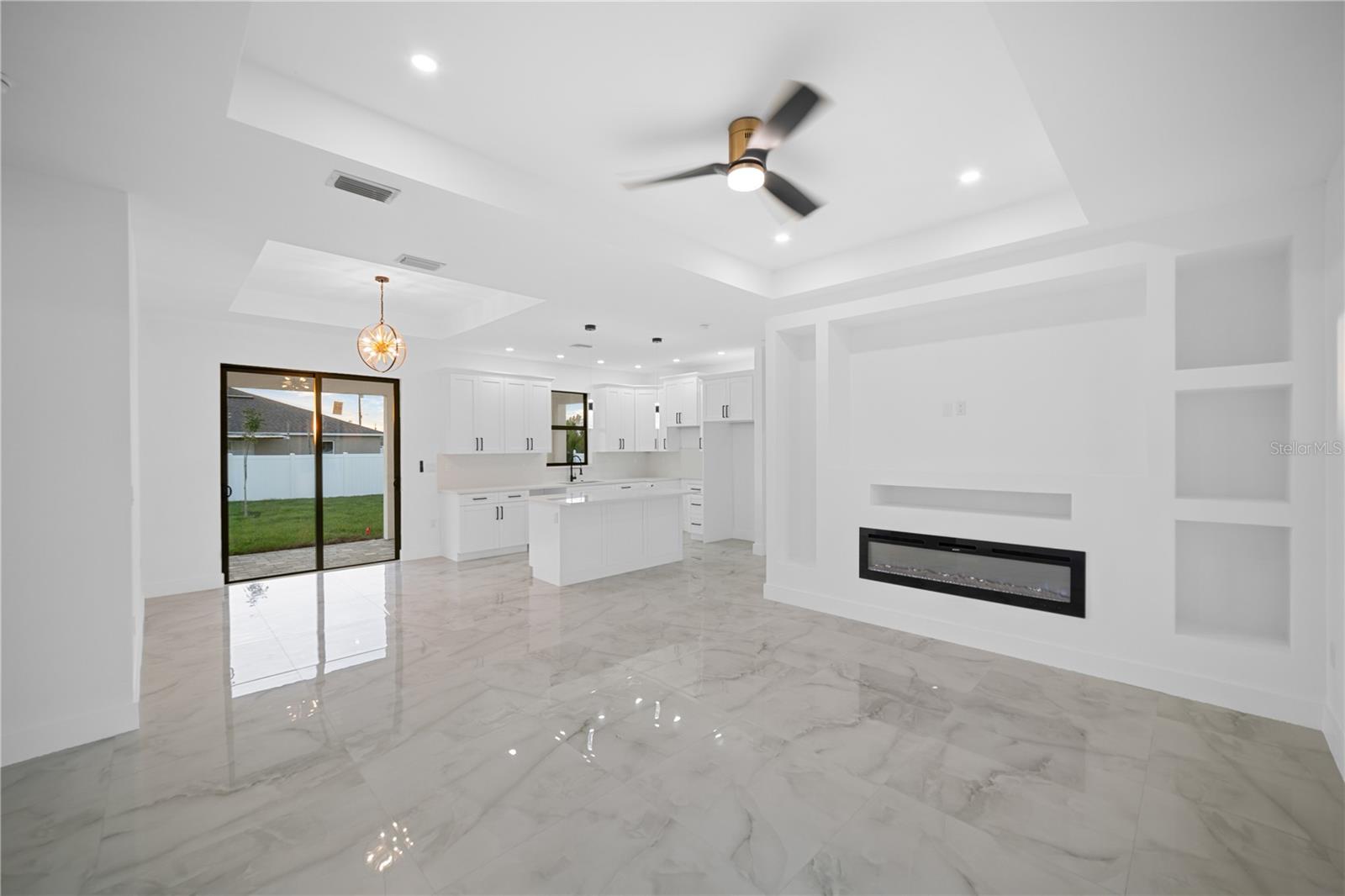 2424 NE 24TH AVE, CAPE CORAL, FL, 33909