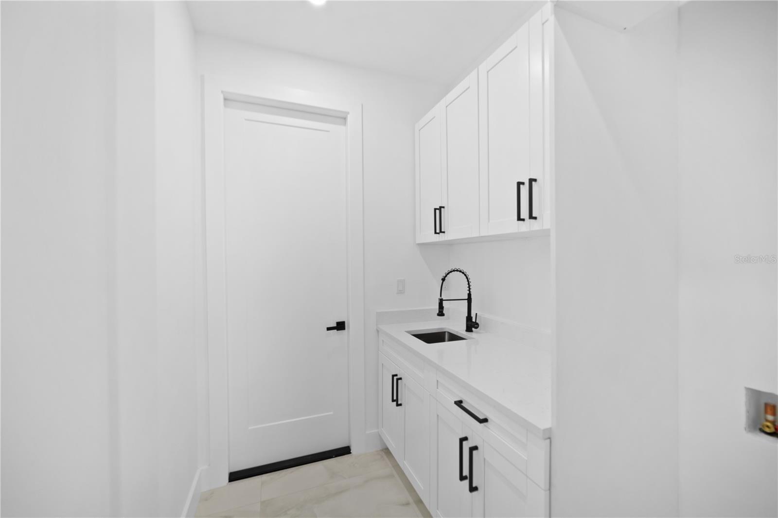 2424 NE 24TH AVE, CAPE CORAL, FL, 33909