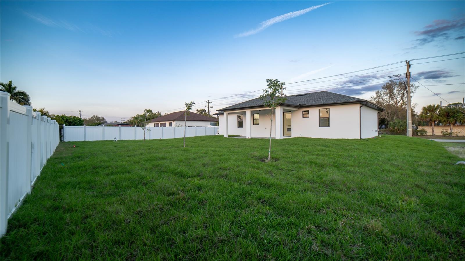 2424 NE 24TH AVE, CAPE CORAL, FL, 33909
