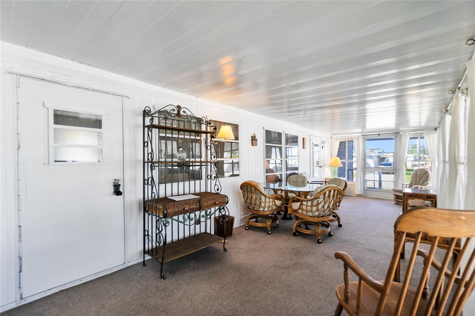 D6135614 Property Photo