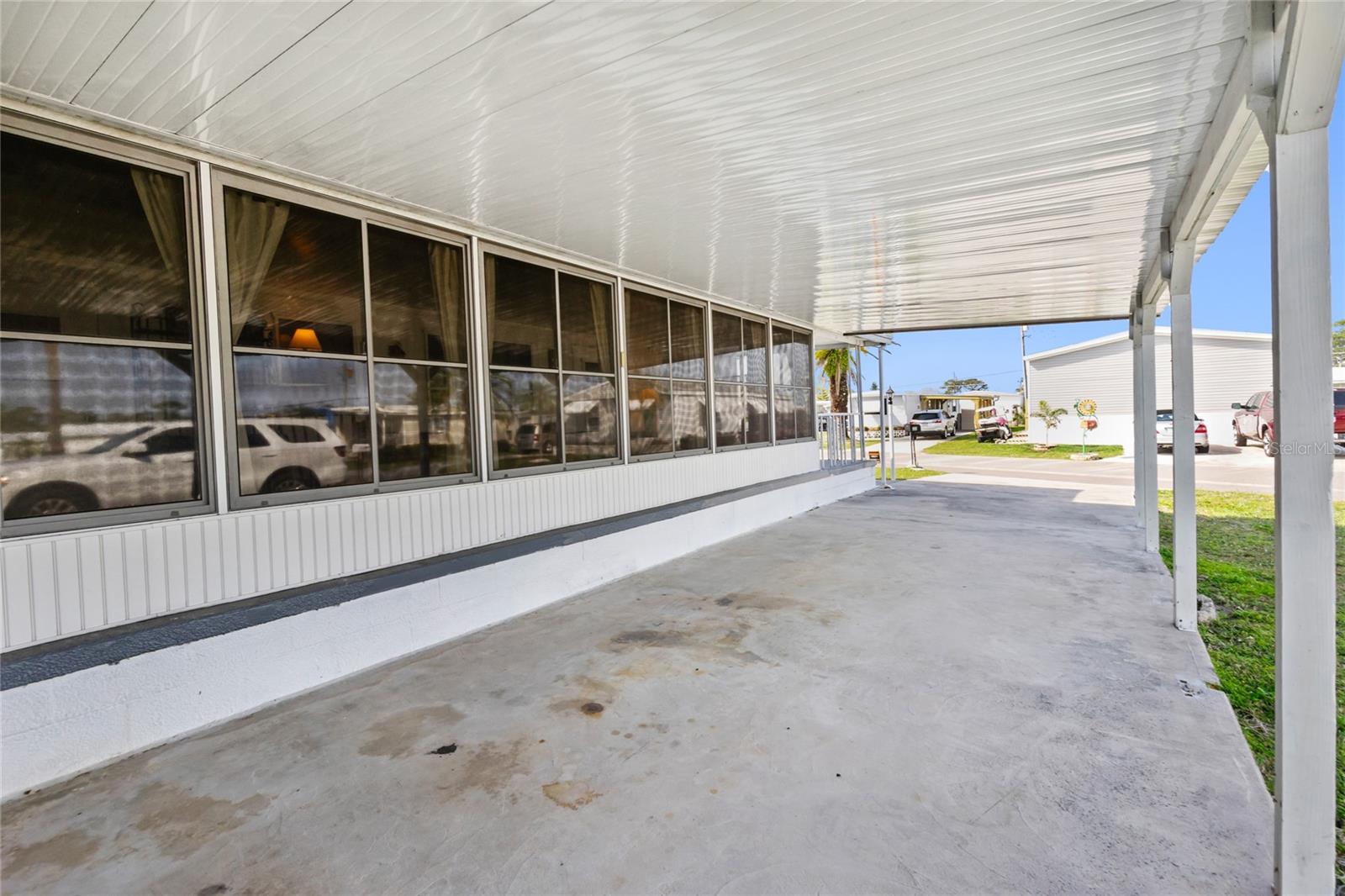 D6135614 Property Photo