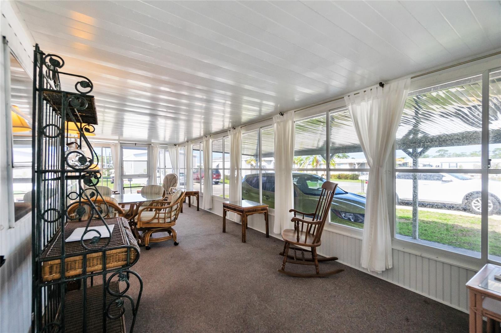 D6135614 Property Photo