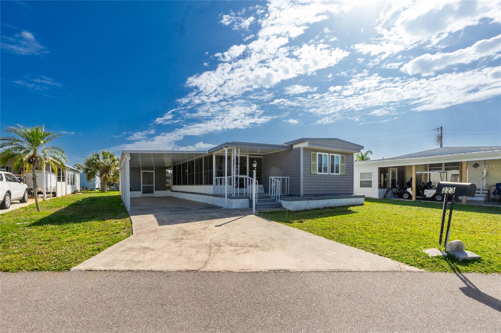 D6135614 Property Photo