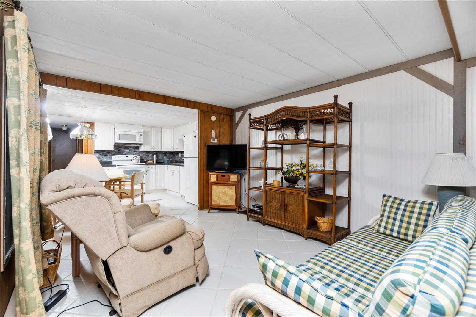 D6135614 Property Photo