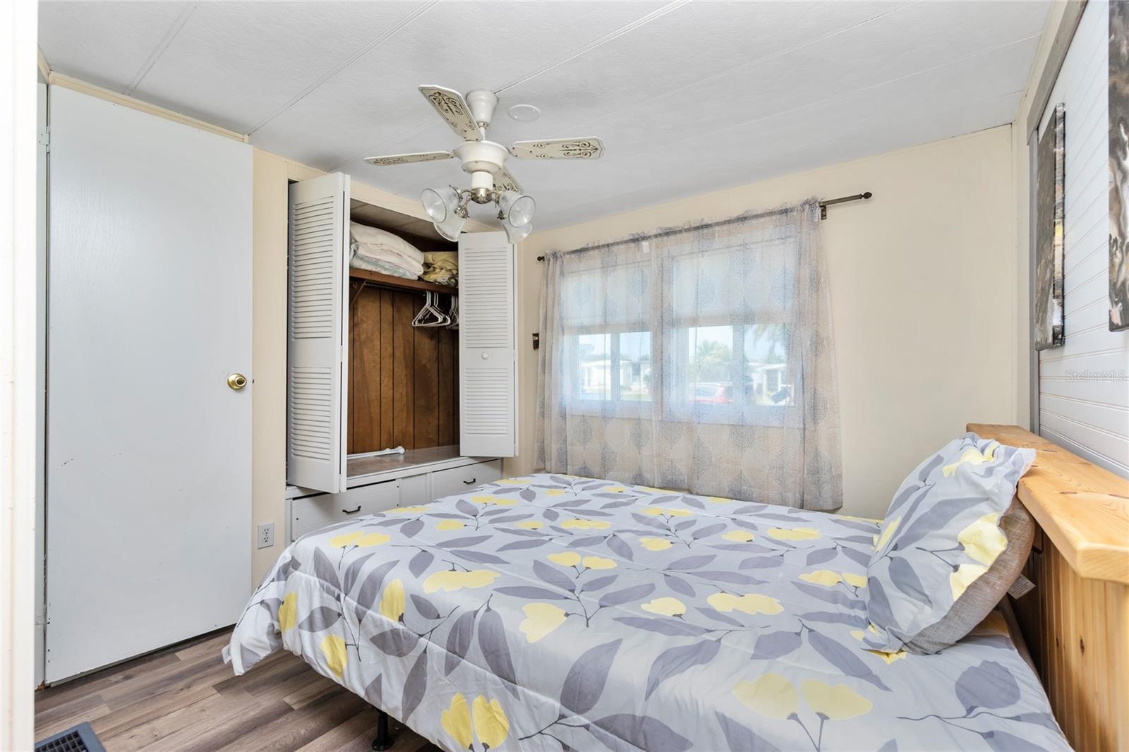 D6135614 Property Photo