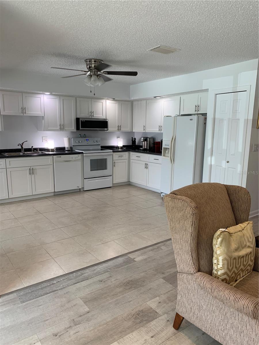 2101 SUNSET POINT RD #1302, CLEARWATER, FL, 33765