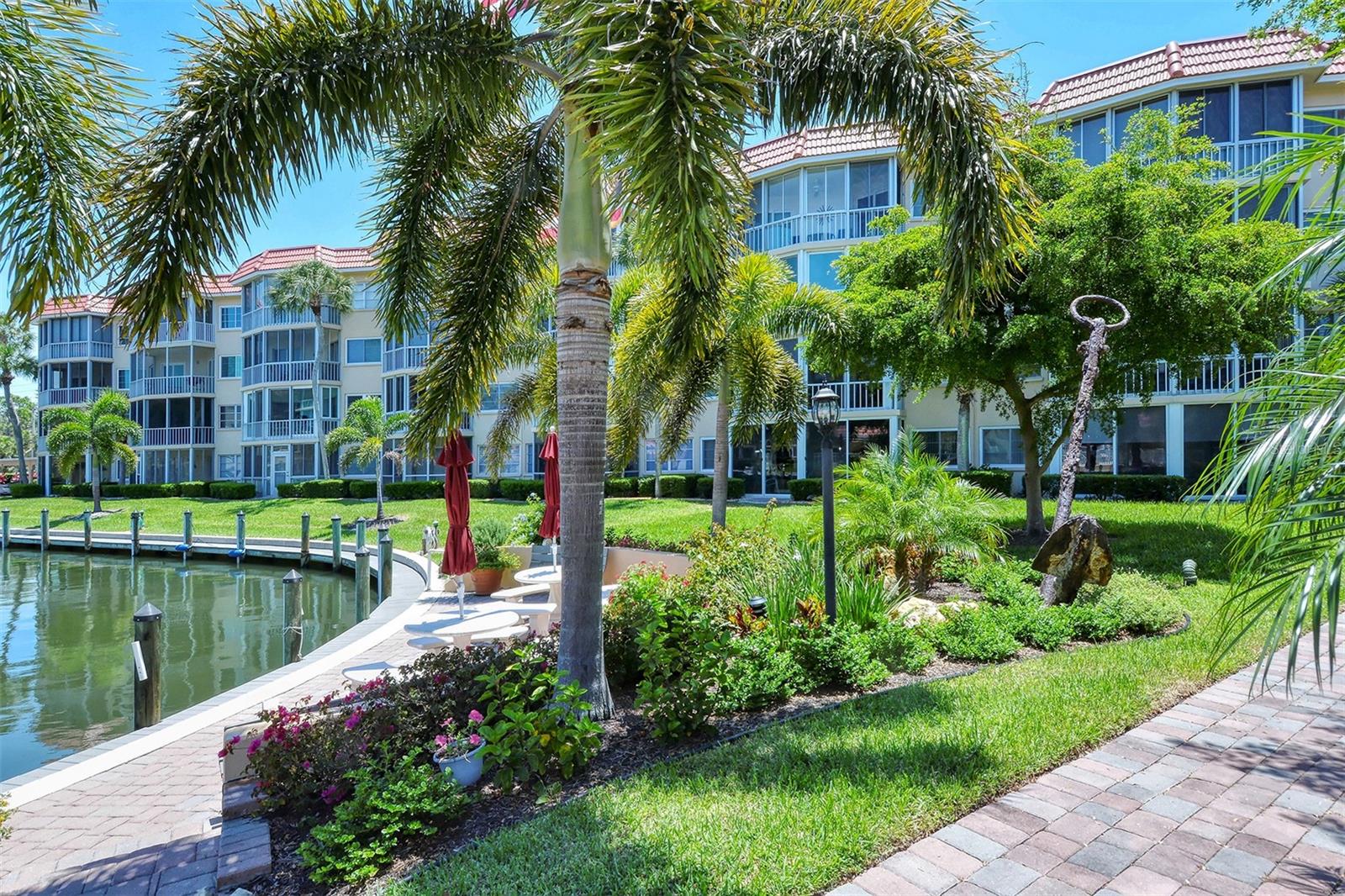 1215 S PORTOFINO DR #308, SARASOTA, FL, 34242