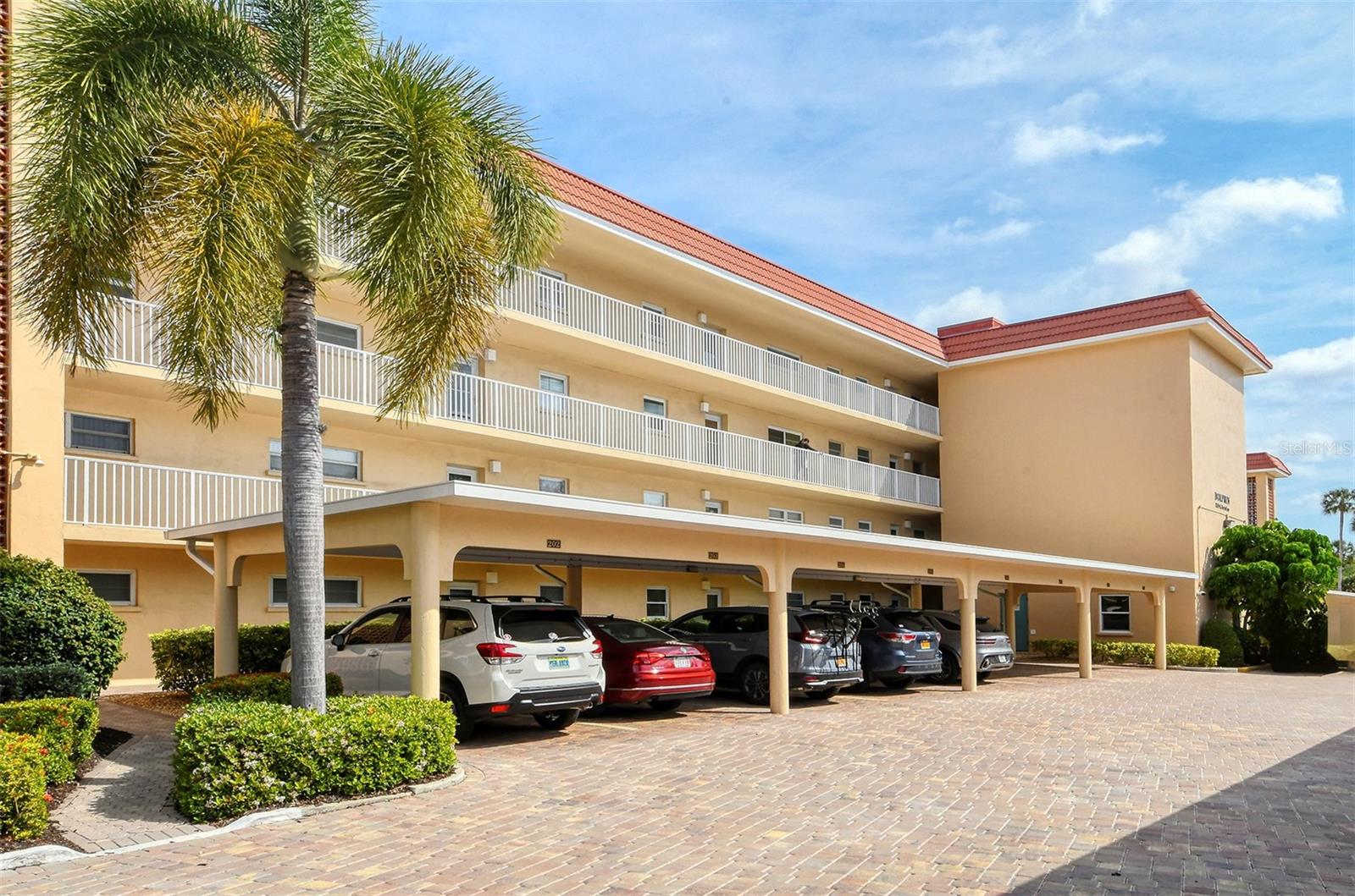 1215 S PORTOFINO DR #308, SARASOTA, FL, 34242