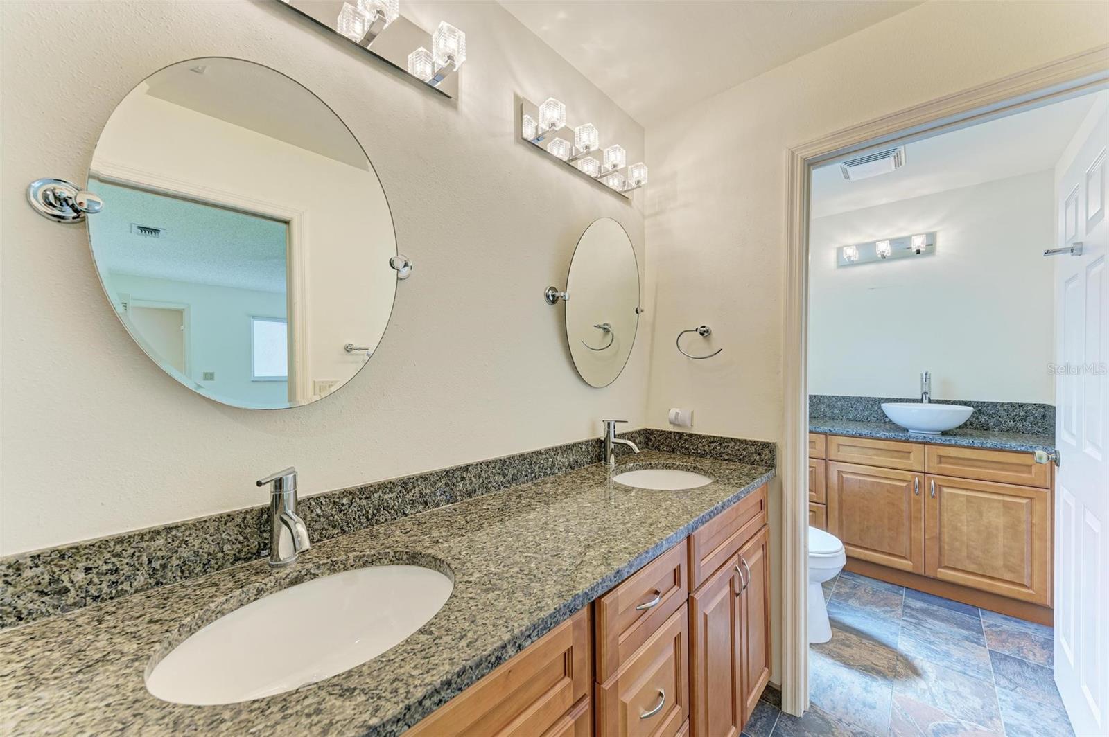 5372 PAMELA WOOD WAY #7, SARASOTA, FL, 34233