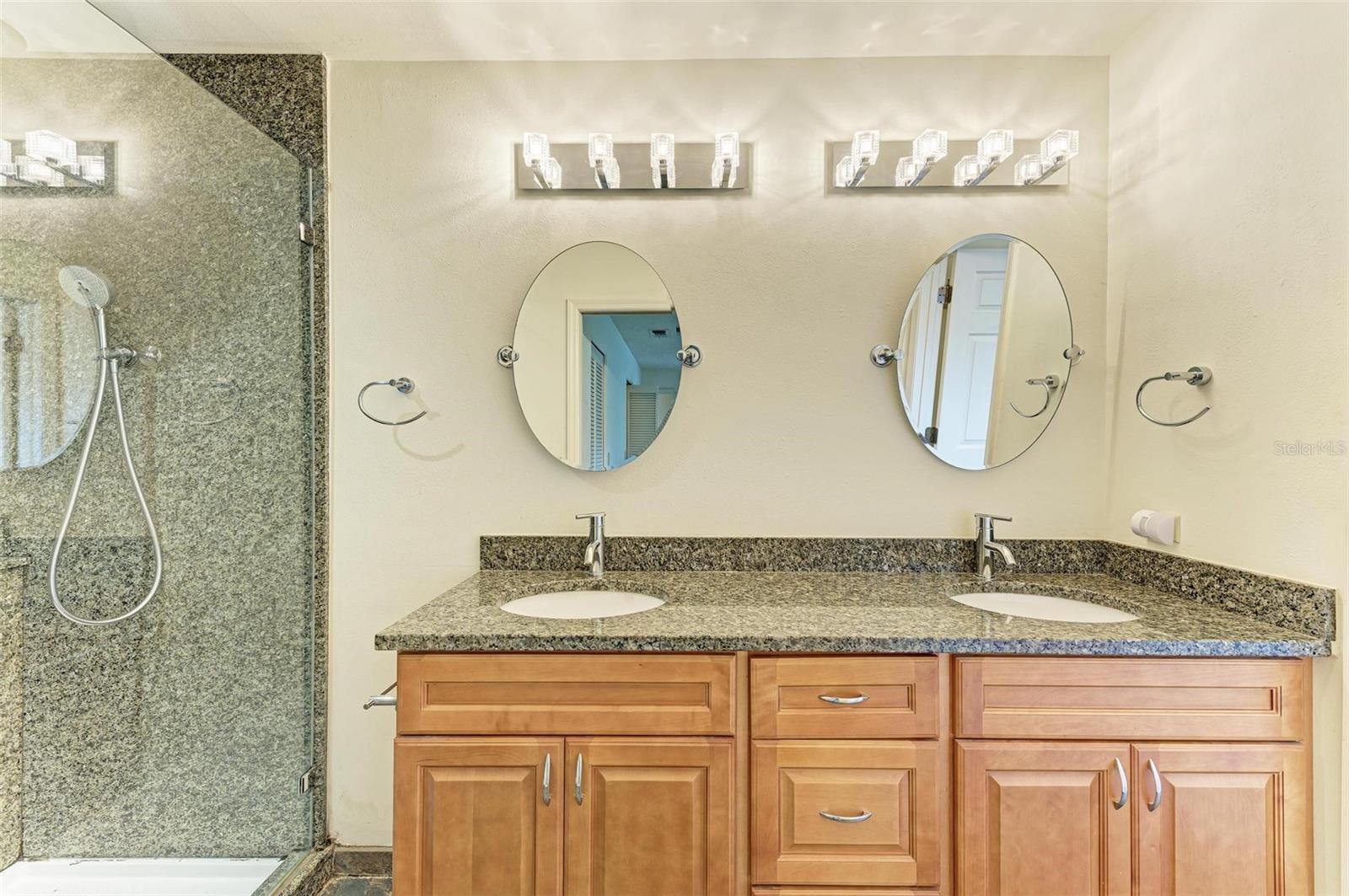 5372 PAMELA WOOD WAY #7, SARASOTA, FL, 34233
