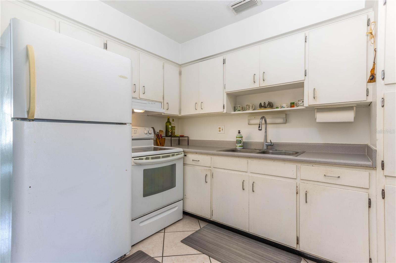 2717 PINEHURST AVE, BELLEAIR BLUFFS, FL, 33770
