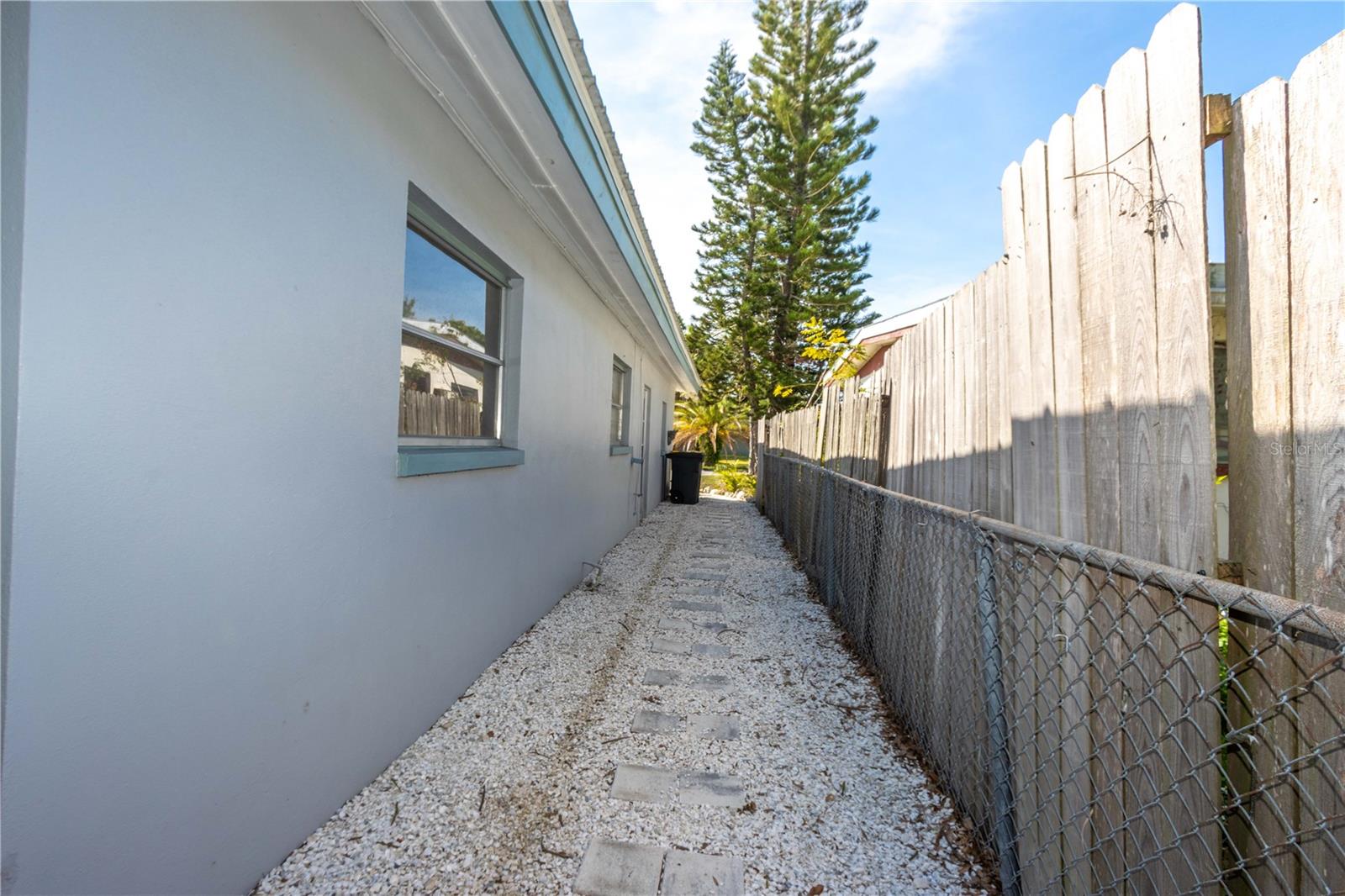 2717 PINEHURST AVE, BELLEAIR BLUFFS, FL, 33770