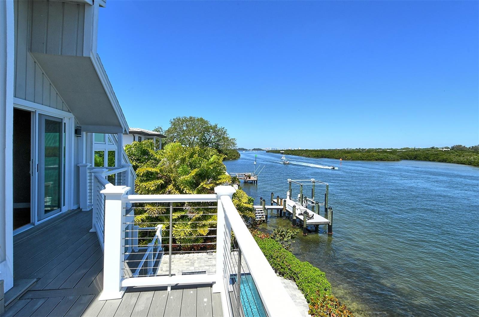 5422 SIESTA COVE DR, SARASOTA, FL, 34242