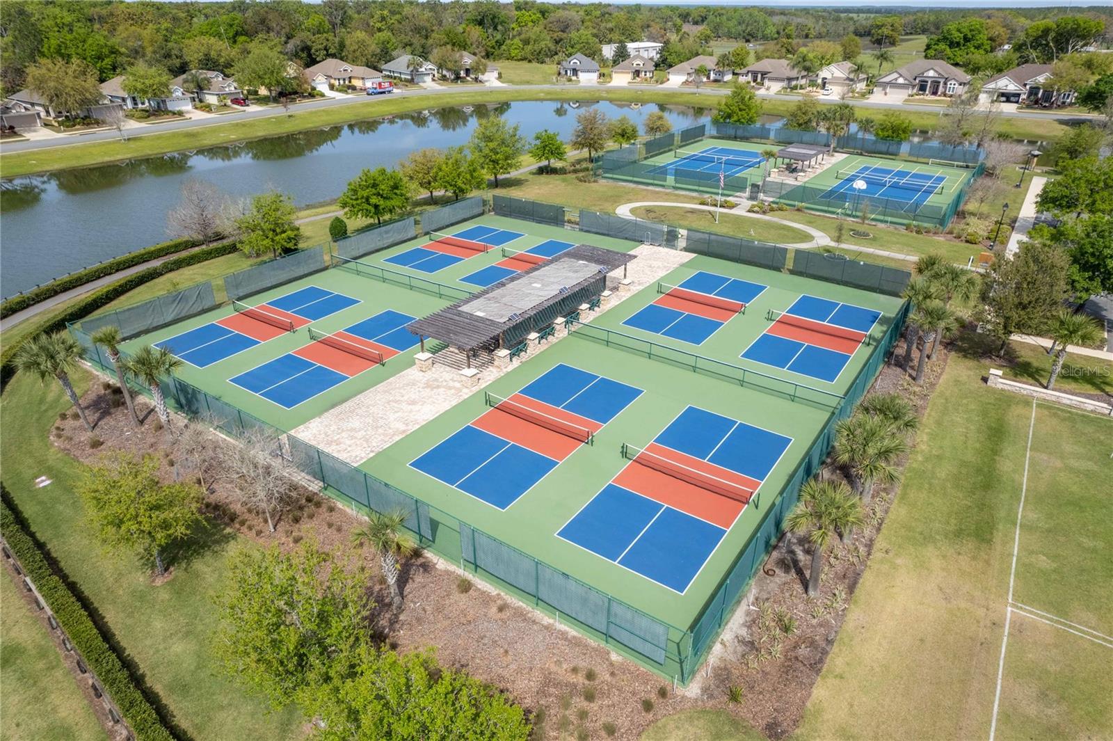 8032 BRIDGEPORT BAY CIR, MOUNT DORA, FL, 32757