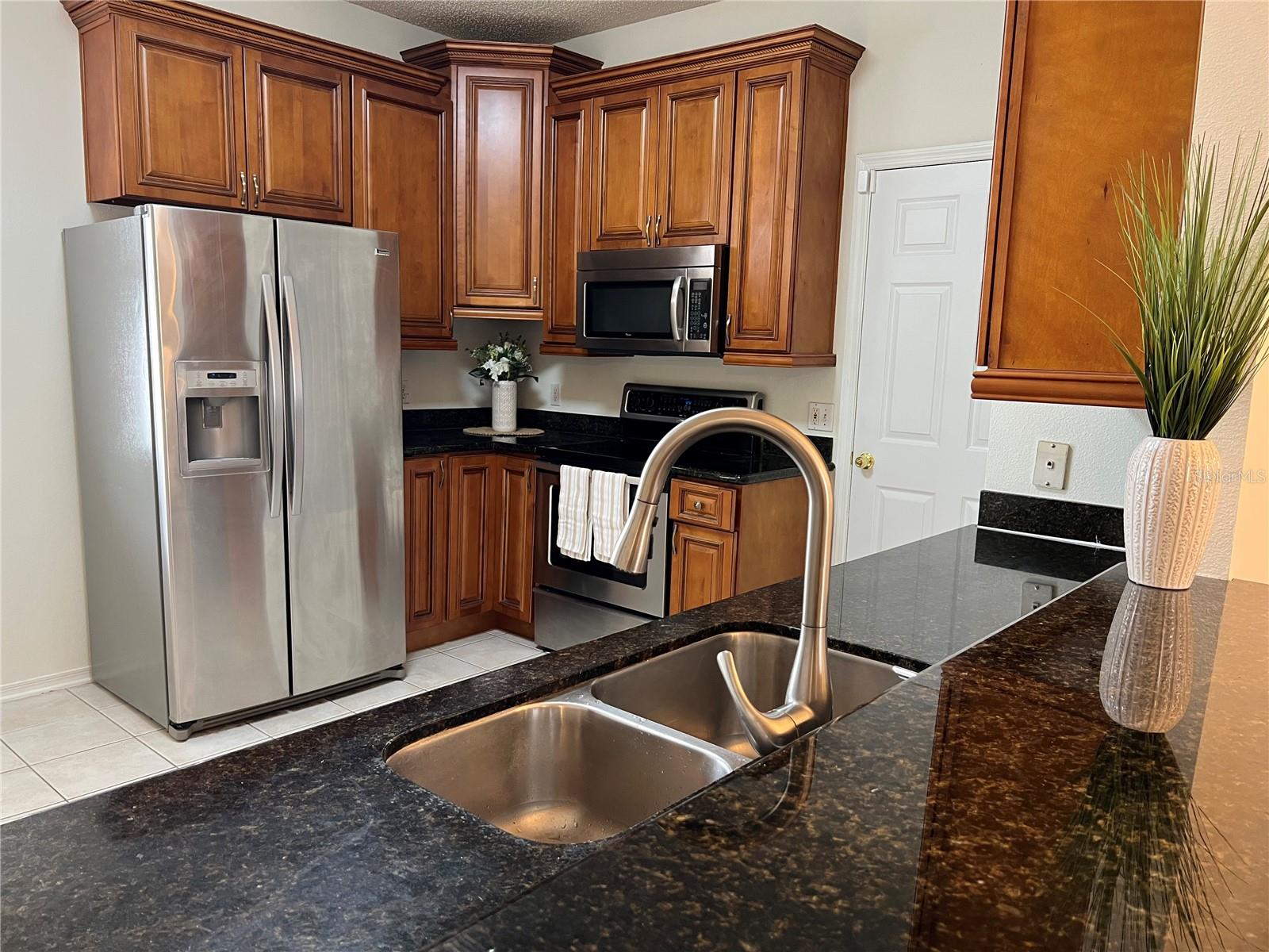 9818 MORRIS GLEN WAY, TEMPLE TERRACE, FL, 33637