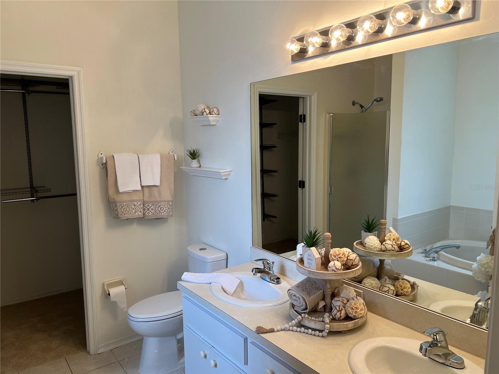 9818 MORRIS GLEN WAY, TEMPLE TERRACE, FL, 33637