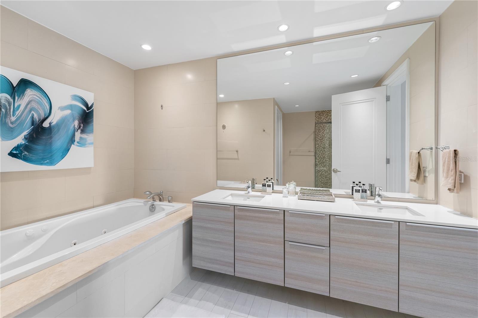 PR9105246 Property Photo