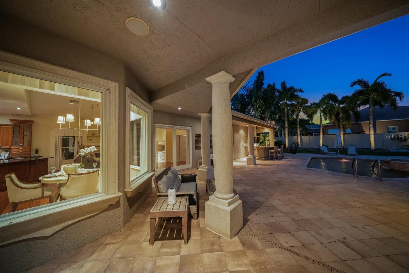 201 BLUFF VIEW DR, BELLEAIR BLUFFS, FL, 33770