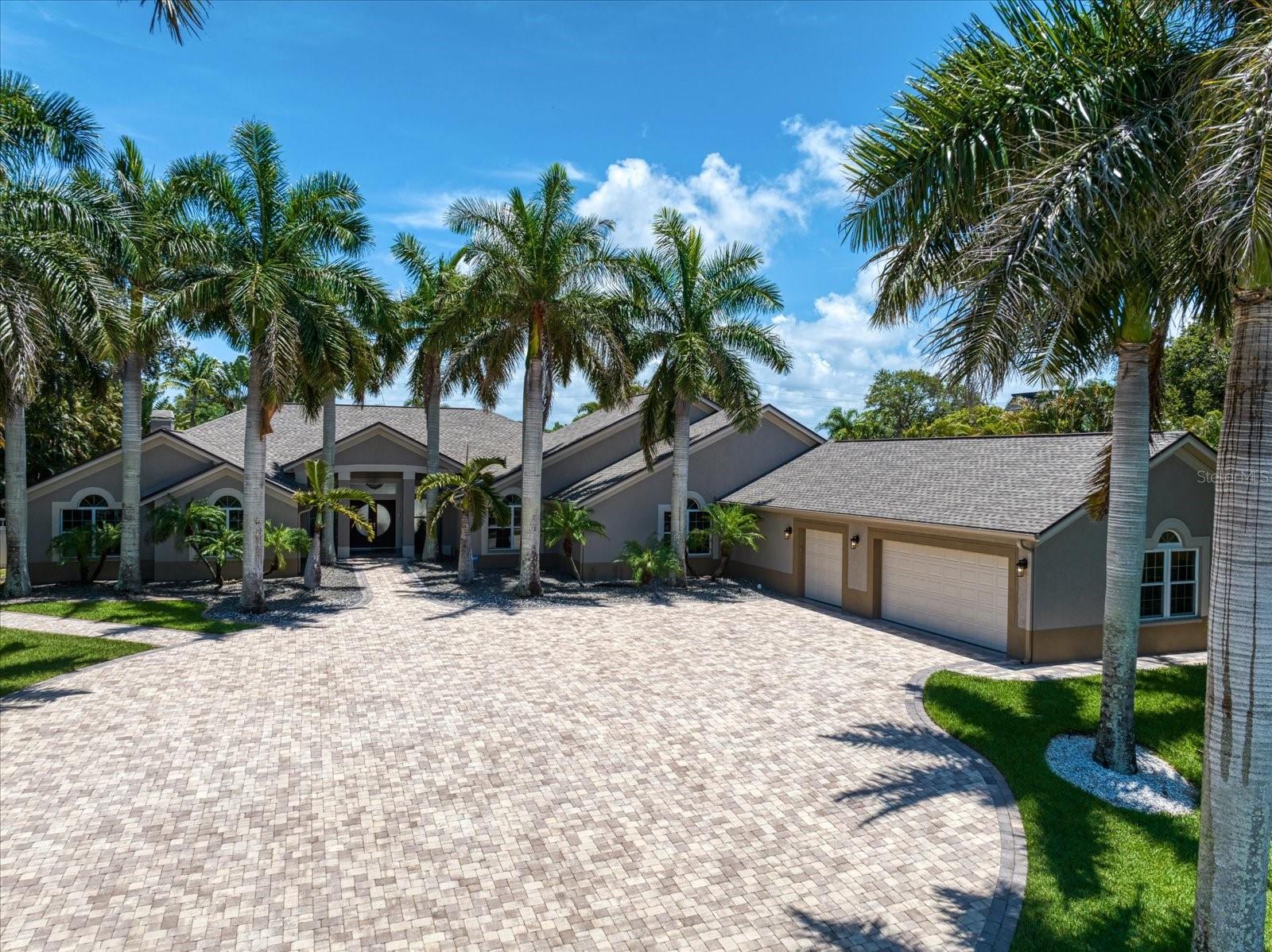 201 BLUFF VIEW DR, BELLEAIR BLUFFS, FL, 33770