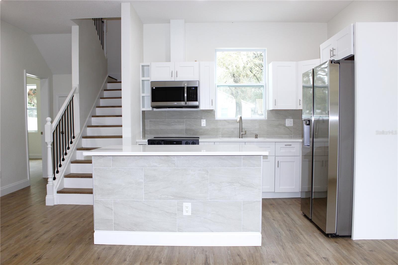 3708 WIGGINS LEAF ST, TAMPA, FL, 33619