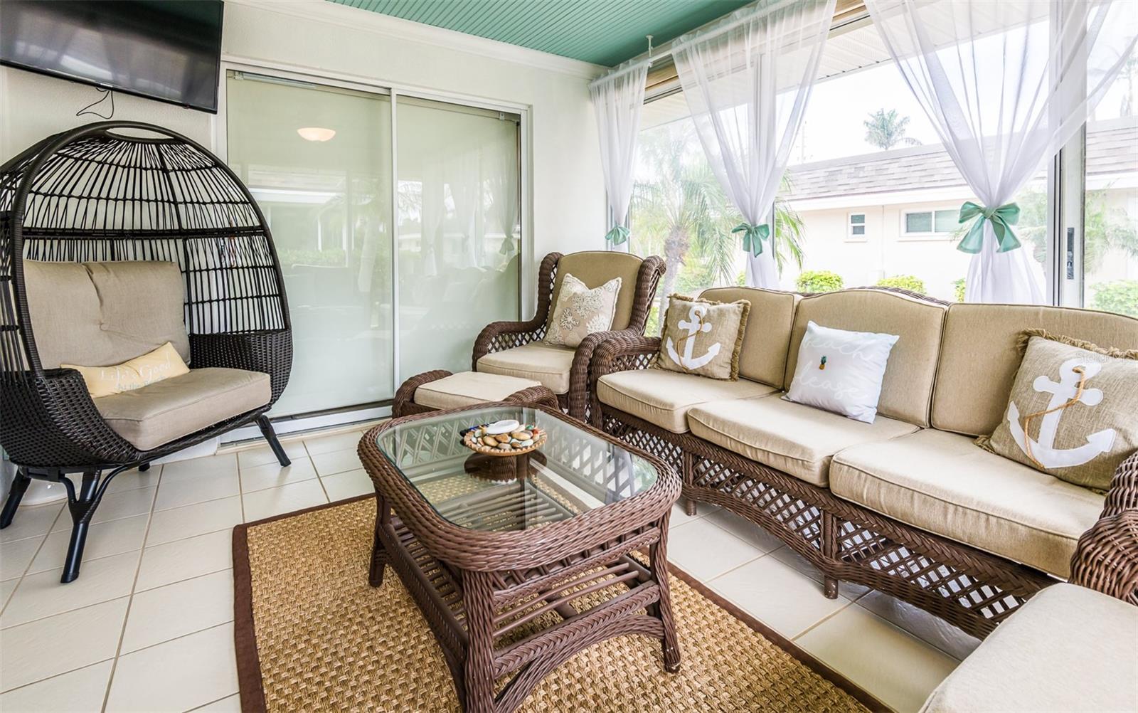 1900 BENJAMIN FRANKLIN DR #VILLA3, SARASOTA, FL, 34236
