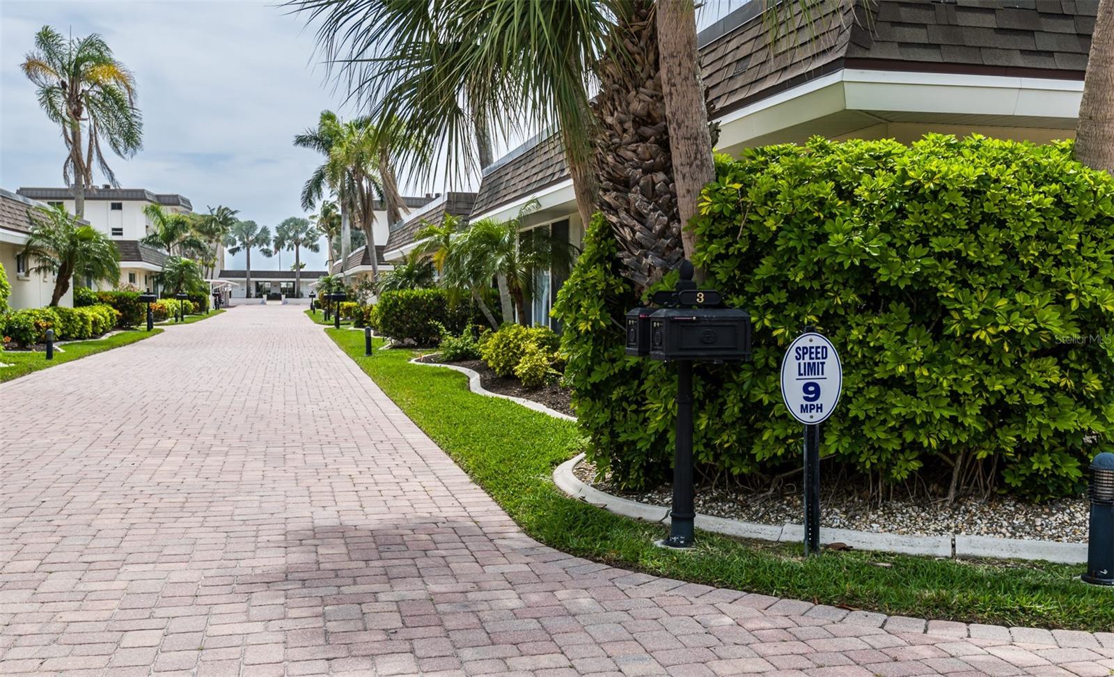 1900 BENJAMIN FRANKLIN DR #VILLA3, SARASOTA, FL, 34236