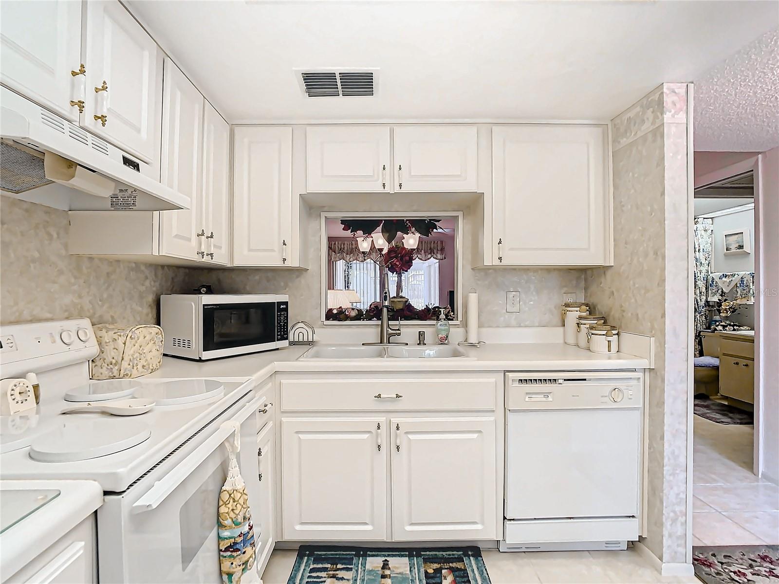 2460 NORTHSIDE DR #1002, CLEARWATER, FL, 33761