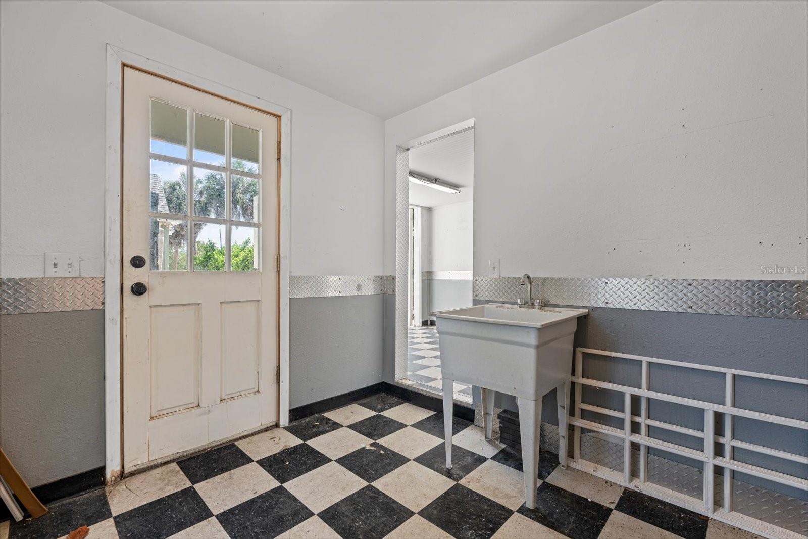 7754 WESTMORELAND DR, SARASOTA, FL, 34243