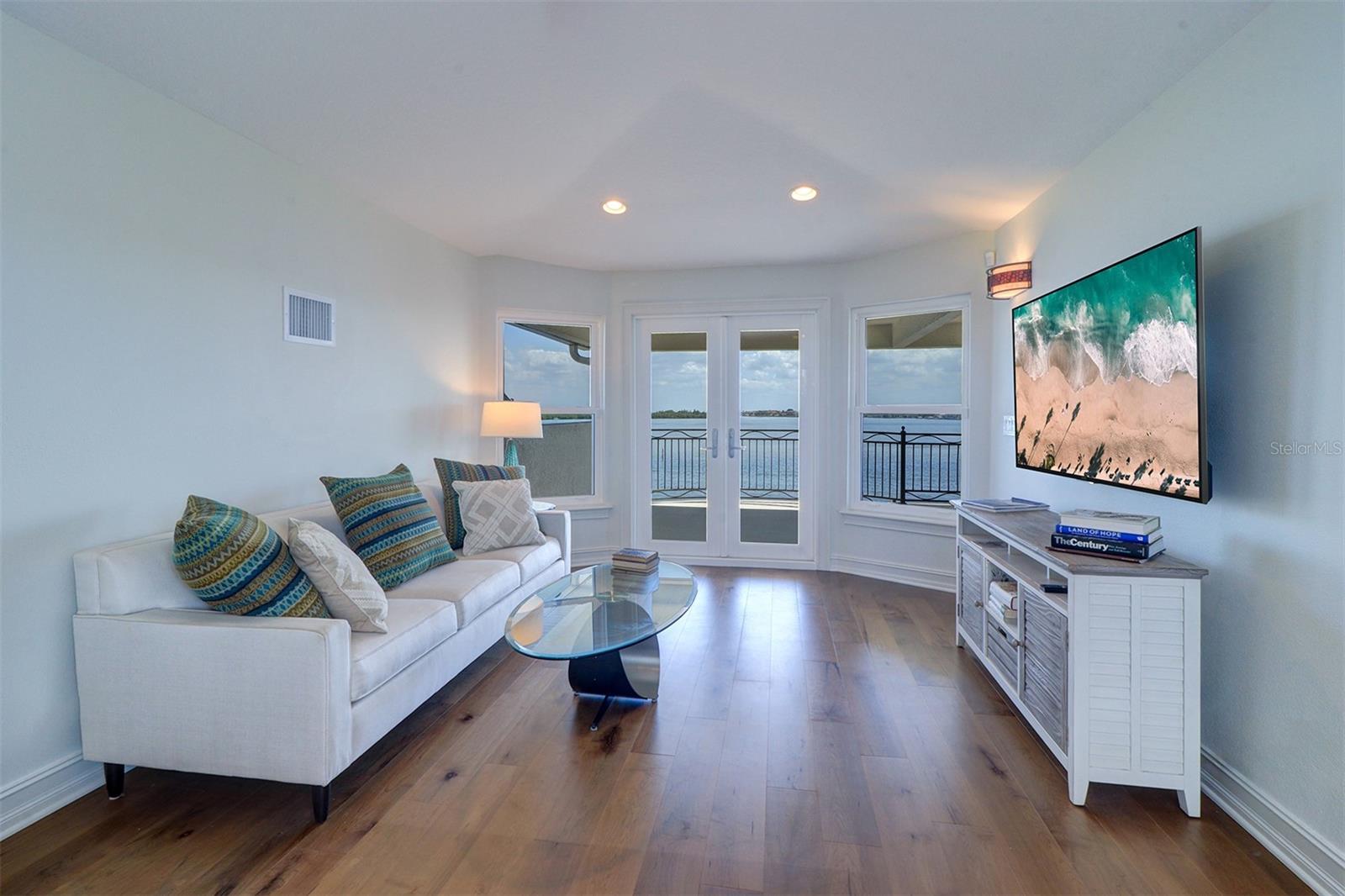 U8235325 Property Photo