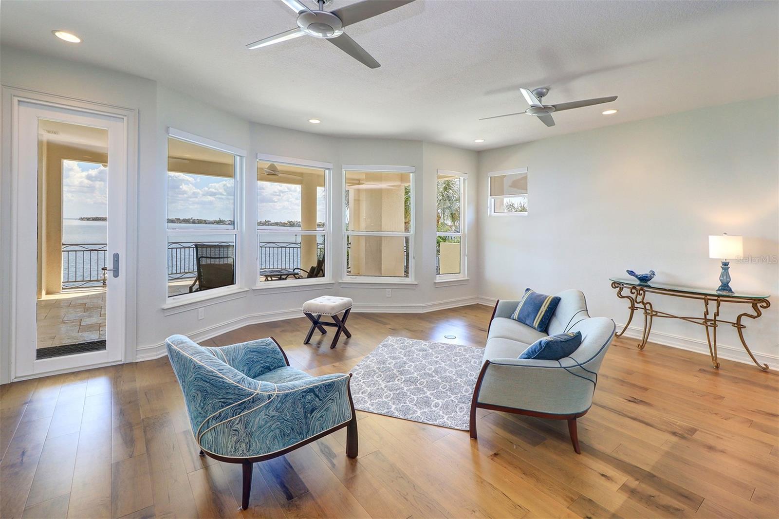 U8235325 Property Photo