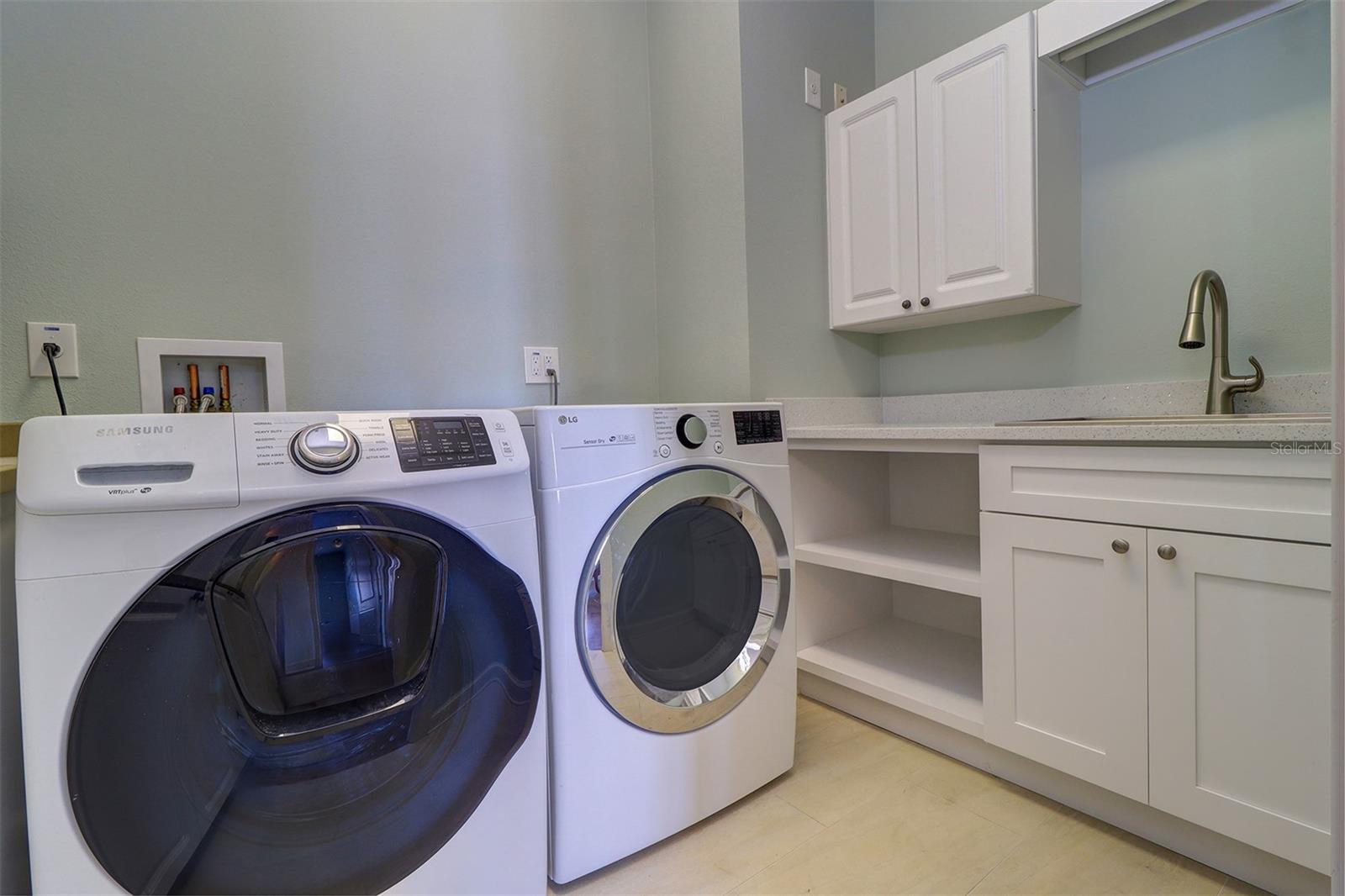 U8235325 Property Photo