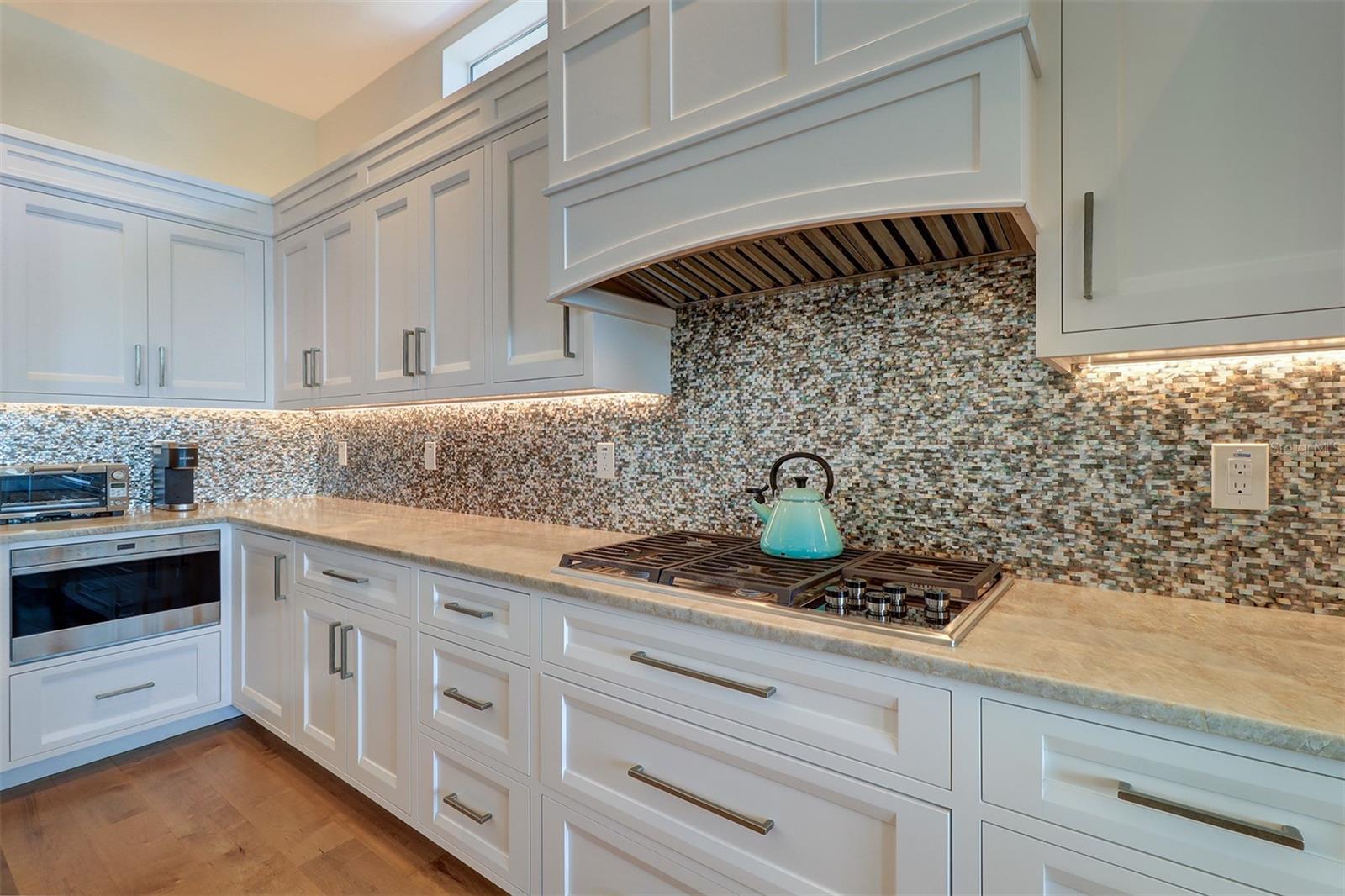 U8235325 Property Photo