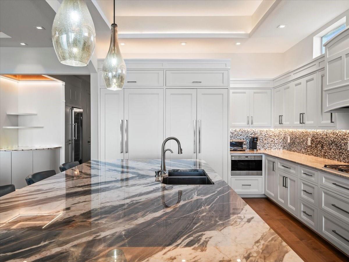 U8235325 Property Photo