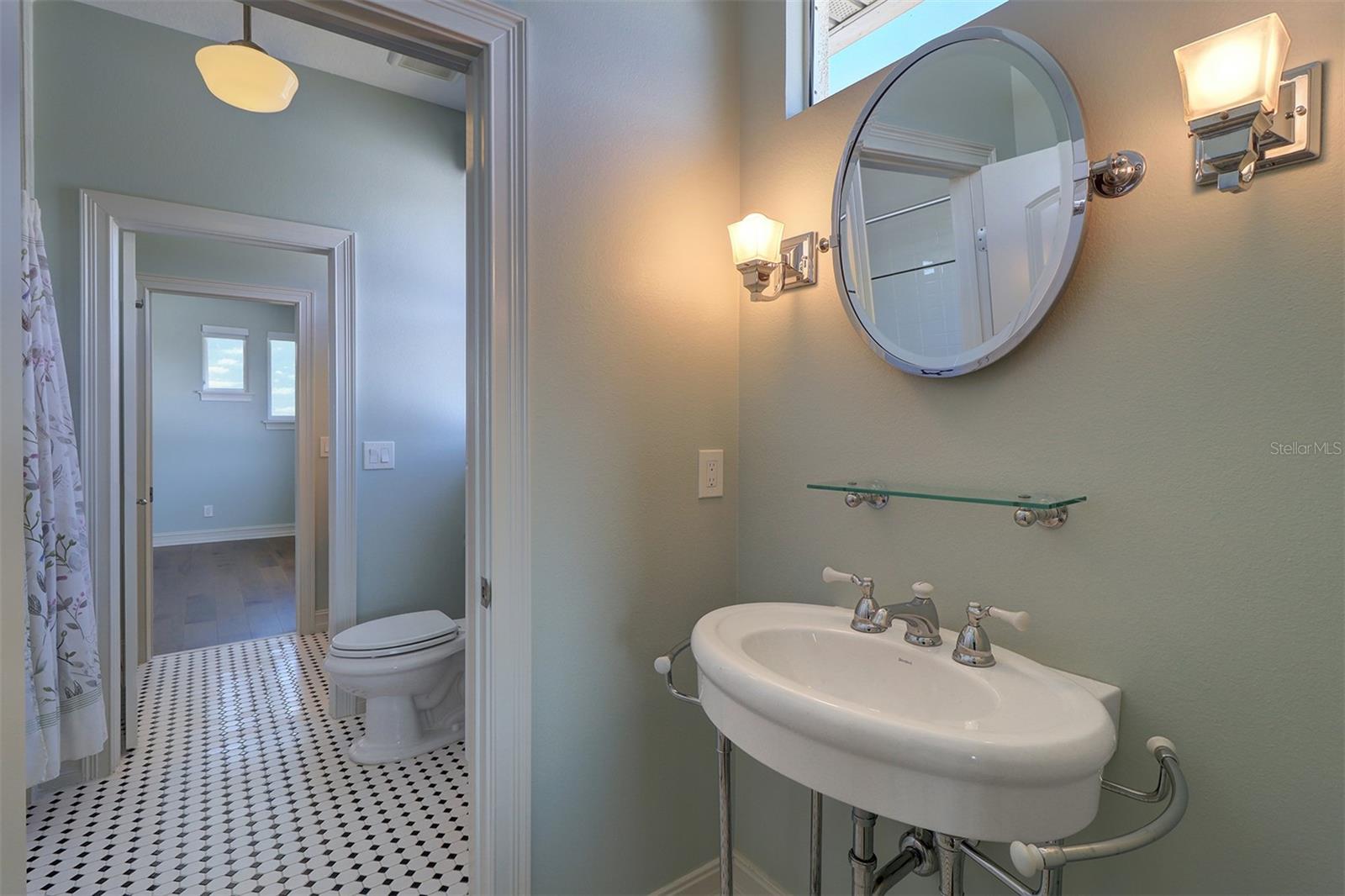 U8235325 Property Photo