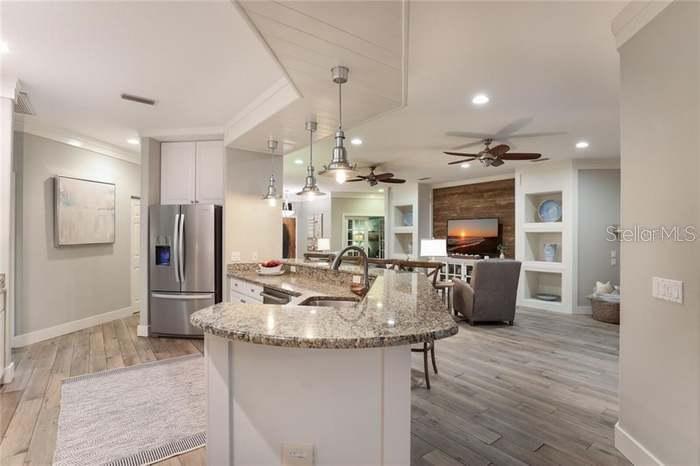 6119 9TH AVENUE CIR NE, BRADENTON, FL, 34212