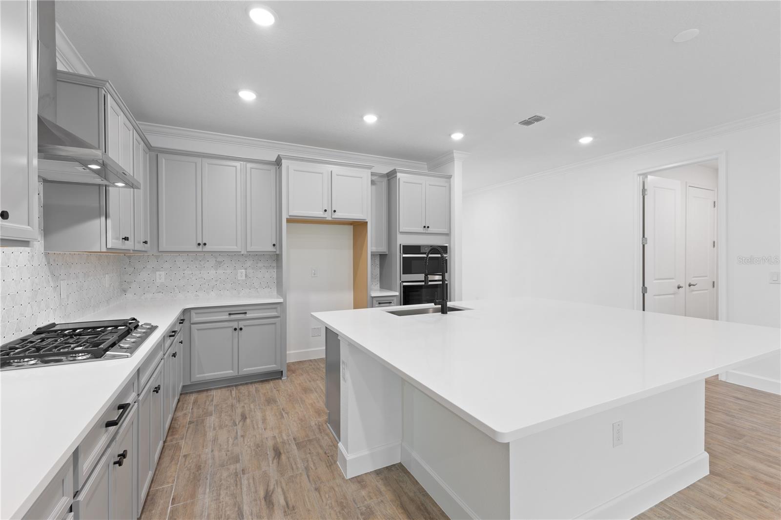 987 SIGNET, APOLLO BEACH, FL, 33572