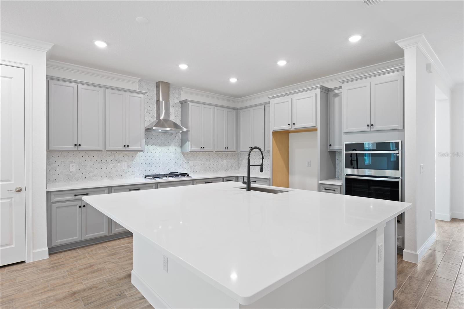 987 SIGNET, APOLLO BEACH, FL, 33572