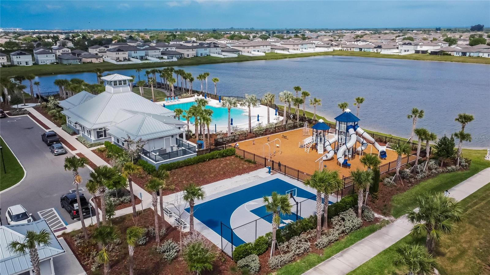 582 8TH ST NW, RUSKIN, FL, 33570