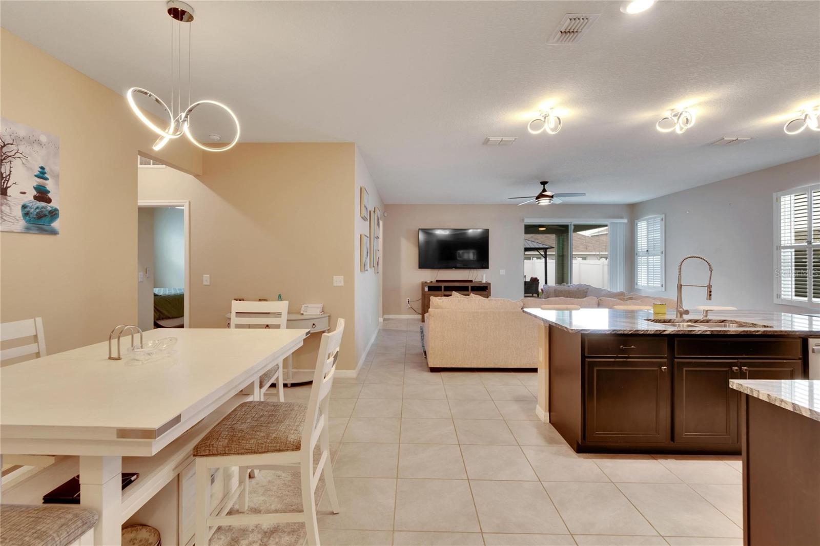 582 8TH ST NW, RUSKIN, FL, 33570