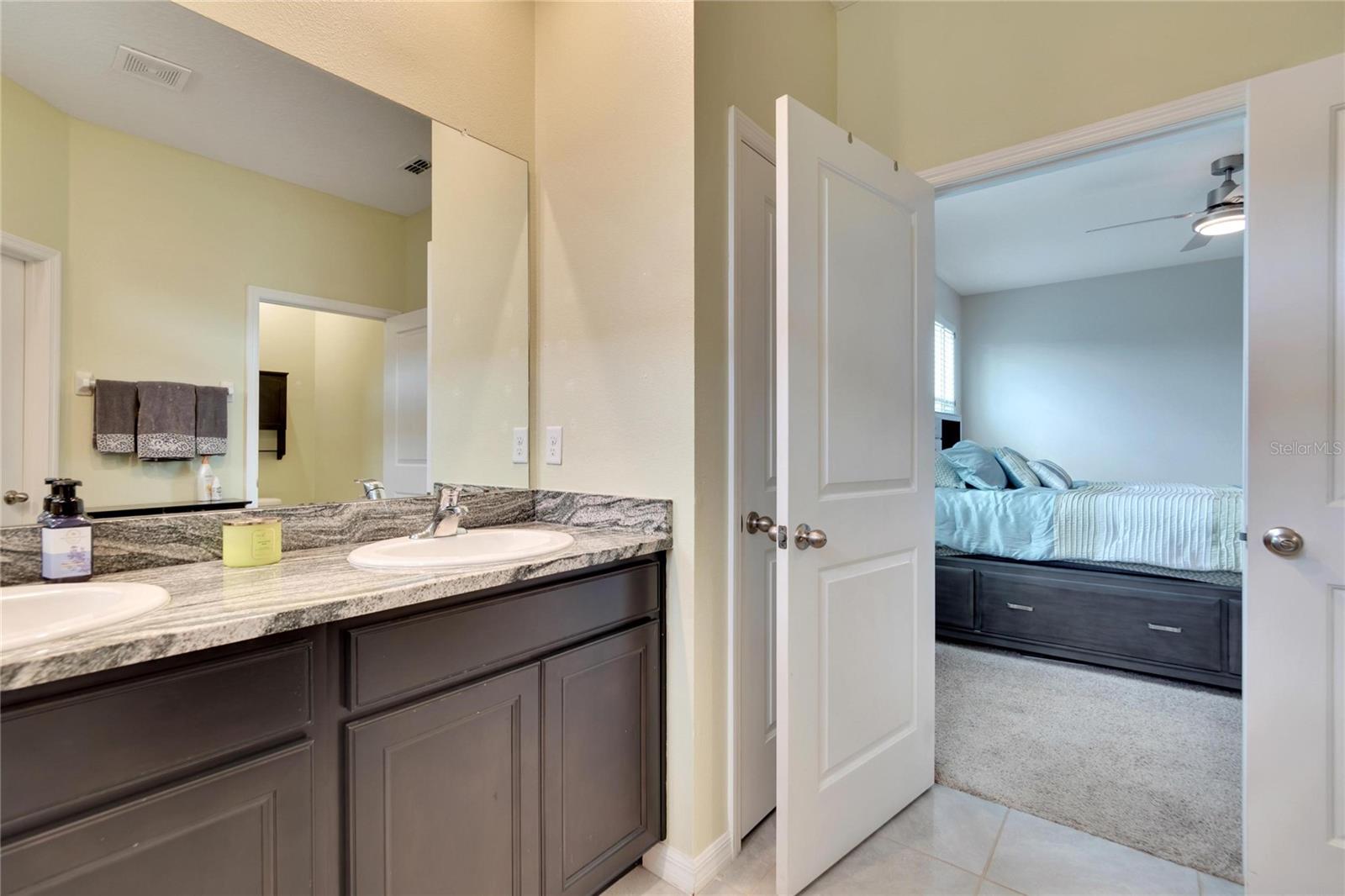 582 8TH ST NW, RUSKIN, FL, 33570