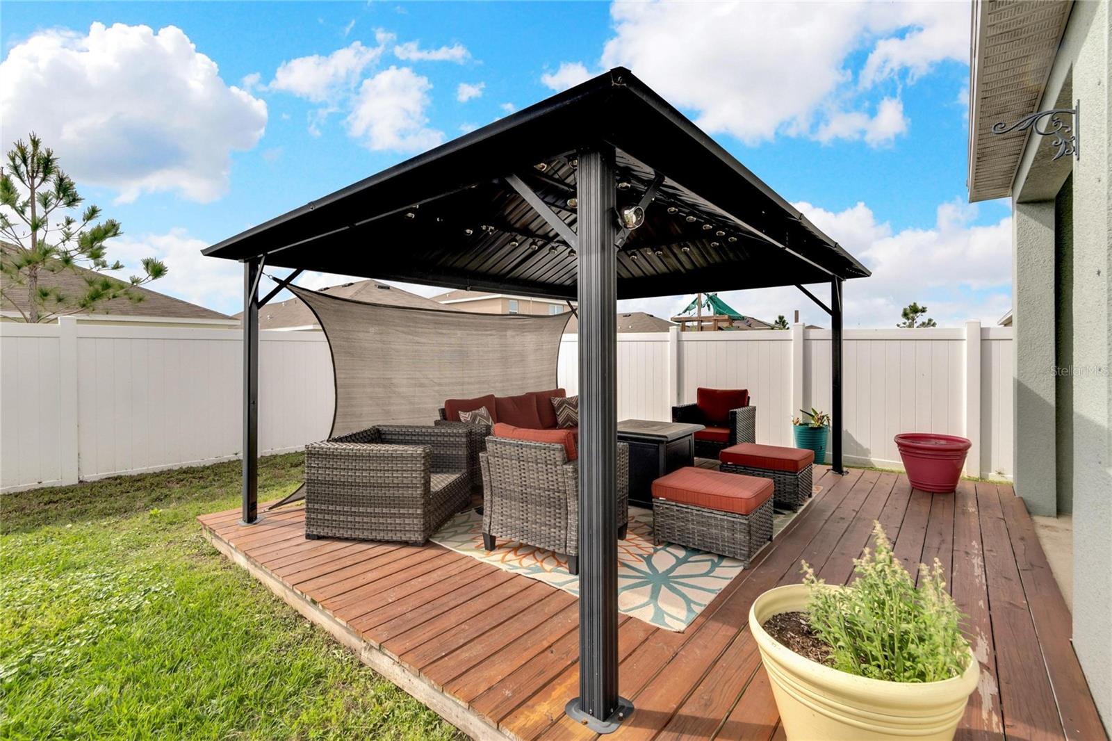 582 8TH ST NW, RUSKIN, FL, 33570