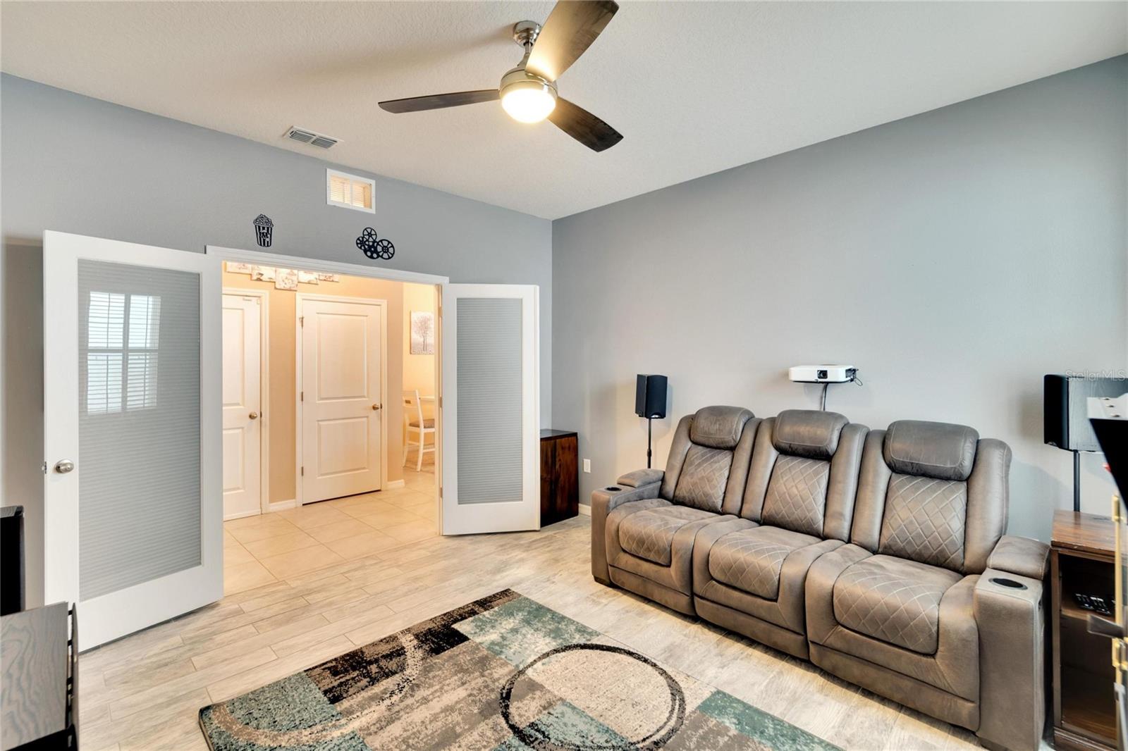 582 8TH ST NW, RUSKIN, FL, 33570