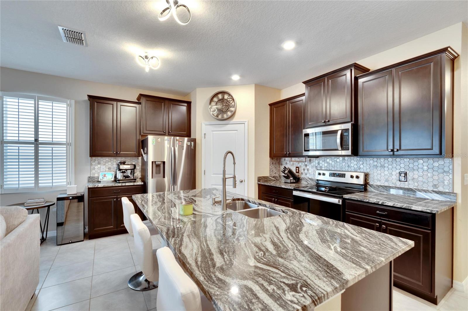 582 8TH ST NW, RUSKIN, FL, 33570