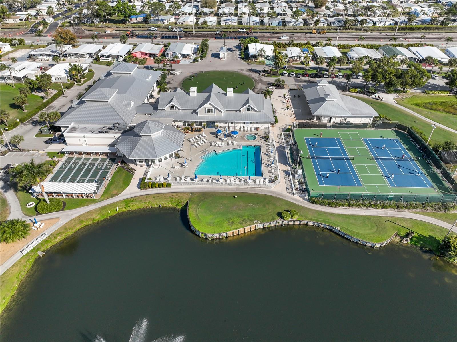 511 CRAMPTON LN, NORTH FORT MYERS, FL, 33903