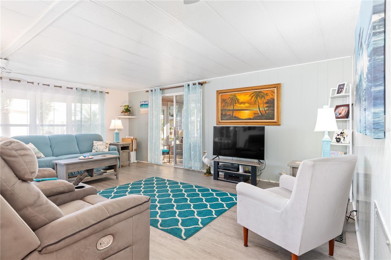 511 CRAMPTON LN, NORTH FORT MYERS, FL, 33903