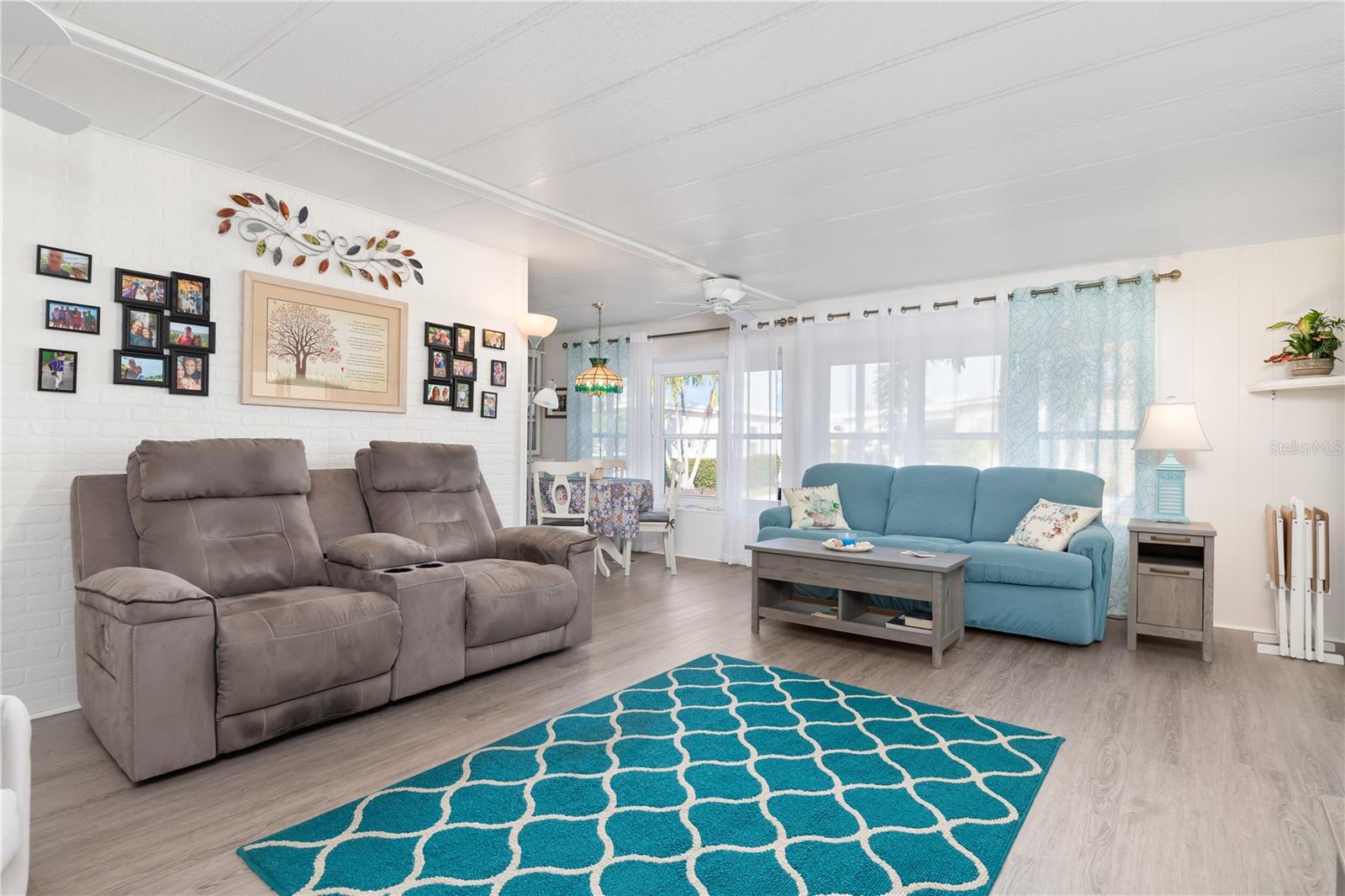 511 CRAMPTON LN, NORTH FORT MYERS, FL, 33903