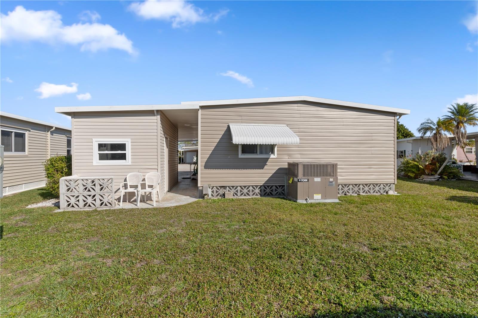 511 CRAMPTON LN, NORTH FORT MYERS, FL, 33903
