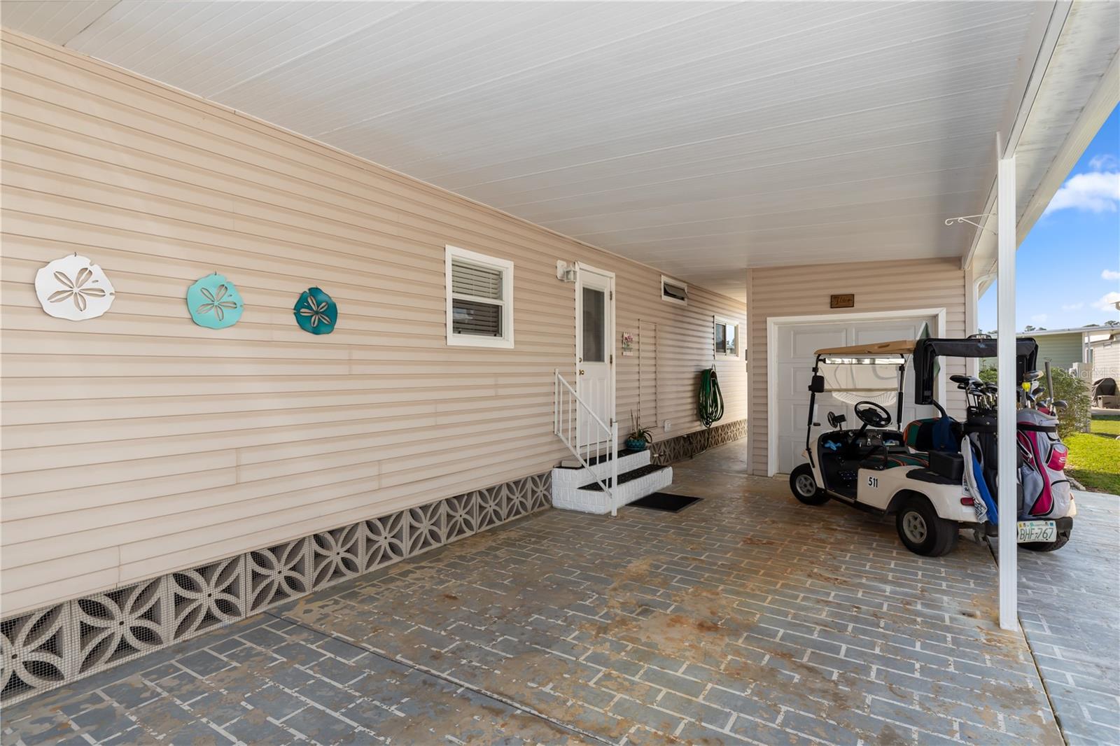511 CRAMPTON LN, NORTH FORT MYERS, FL, 33903